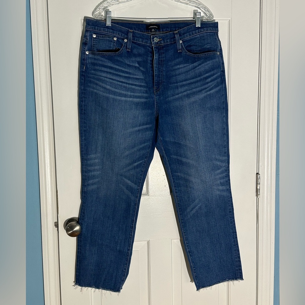 🌺J Crew Slim Broken-In Boyfriend Jeans size 32🌺